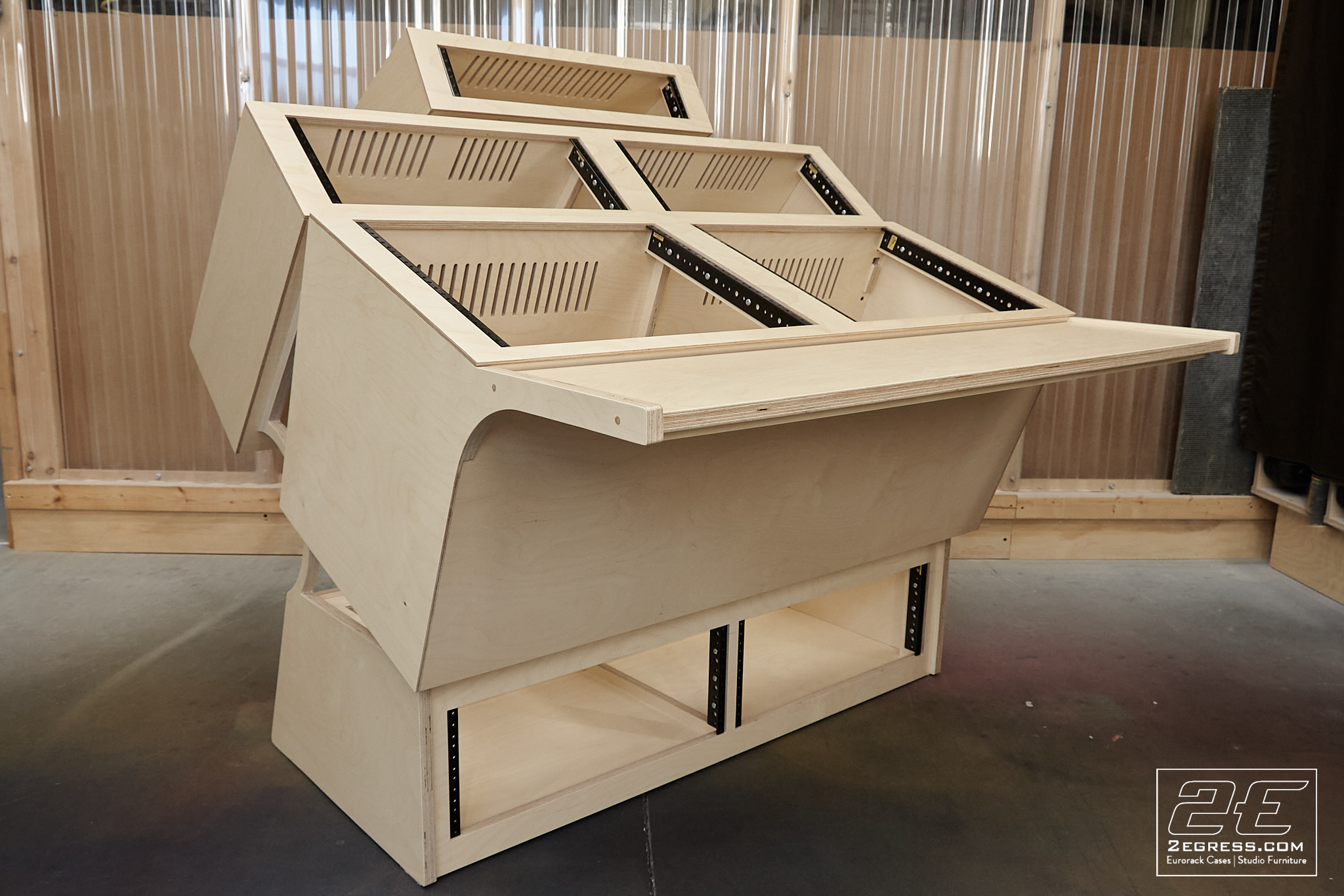 Lotus Mixing Desk | 2Egress