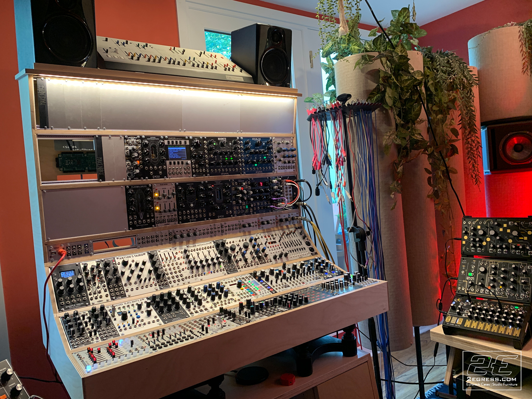 Alan Wilkis Eurorack Case | 2Egress