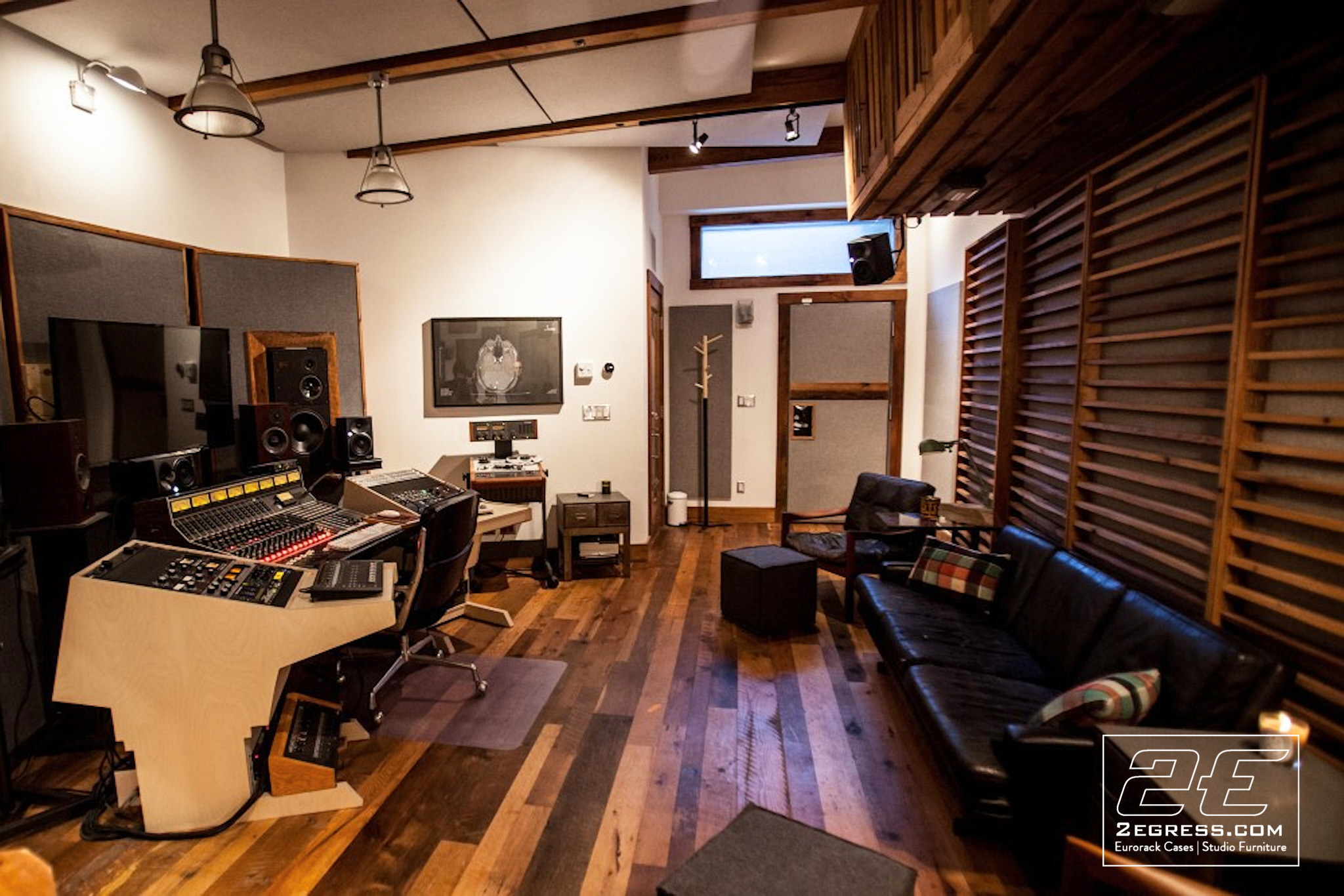 studio rack 2egress