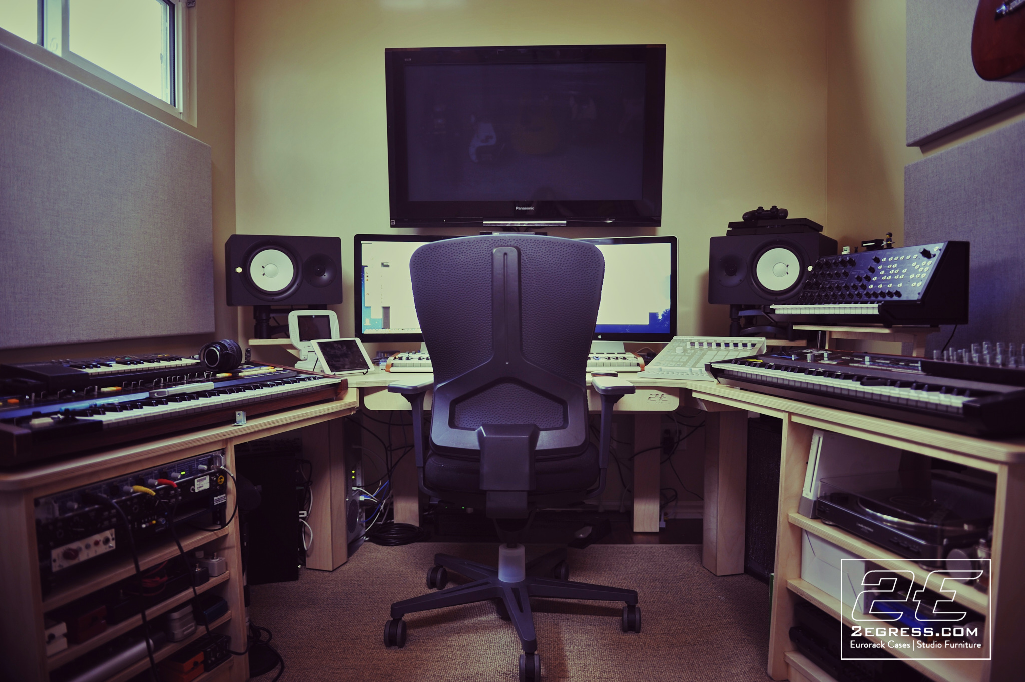 studio desk jim guthrie 2egress