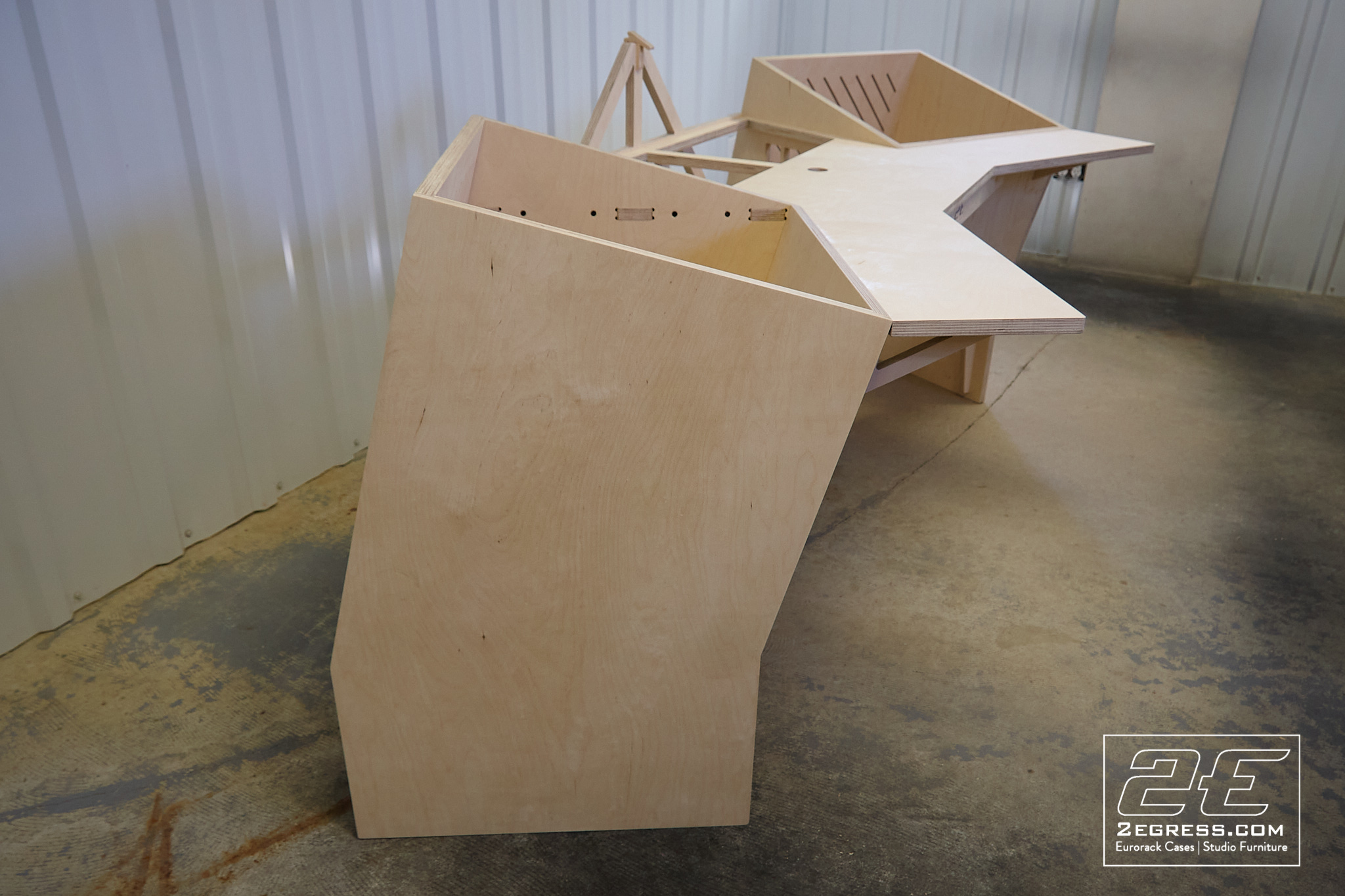 La Maîtresse studio desk 2egress